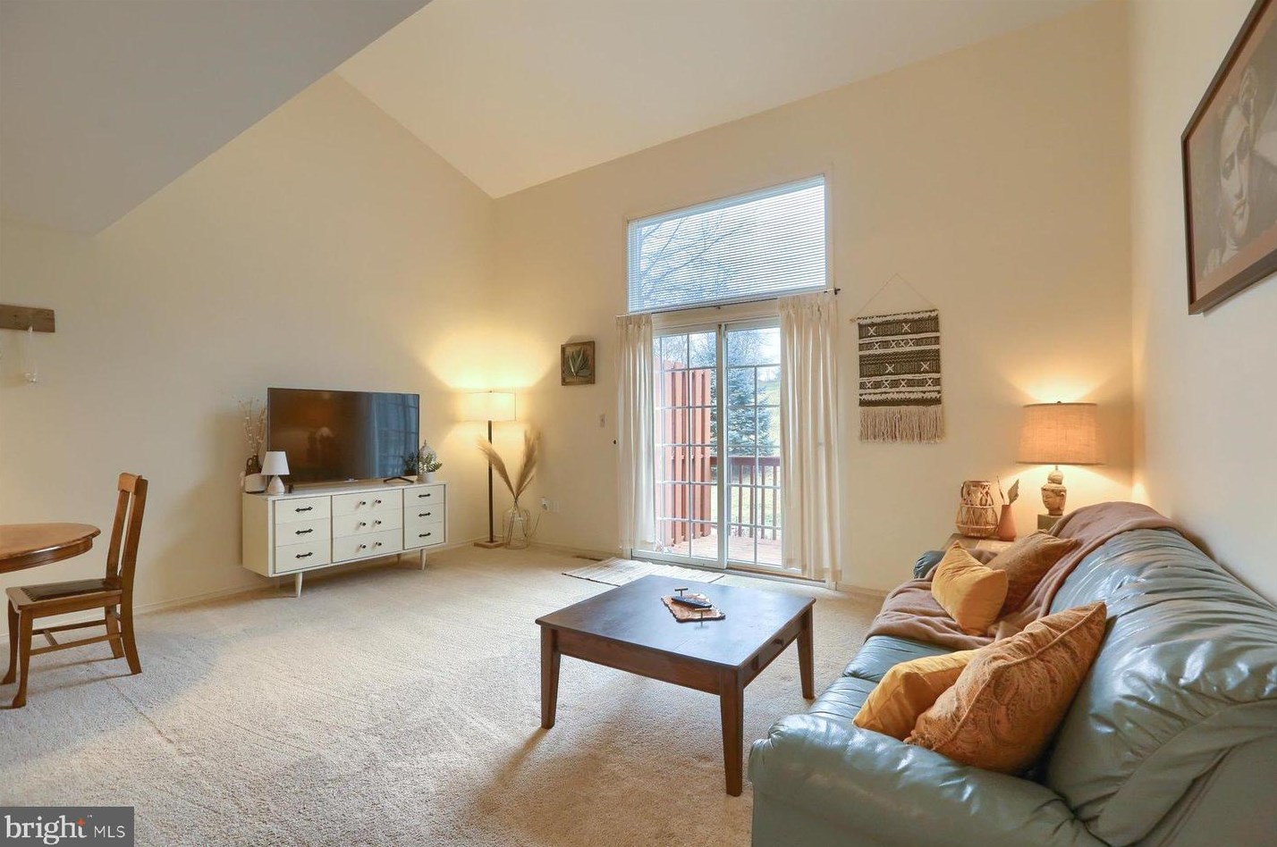 8557 Adams Ct, Hummelstown, PA 17036-8608