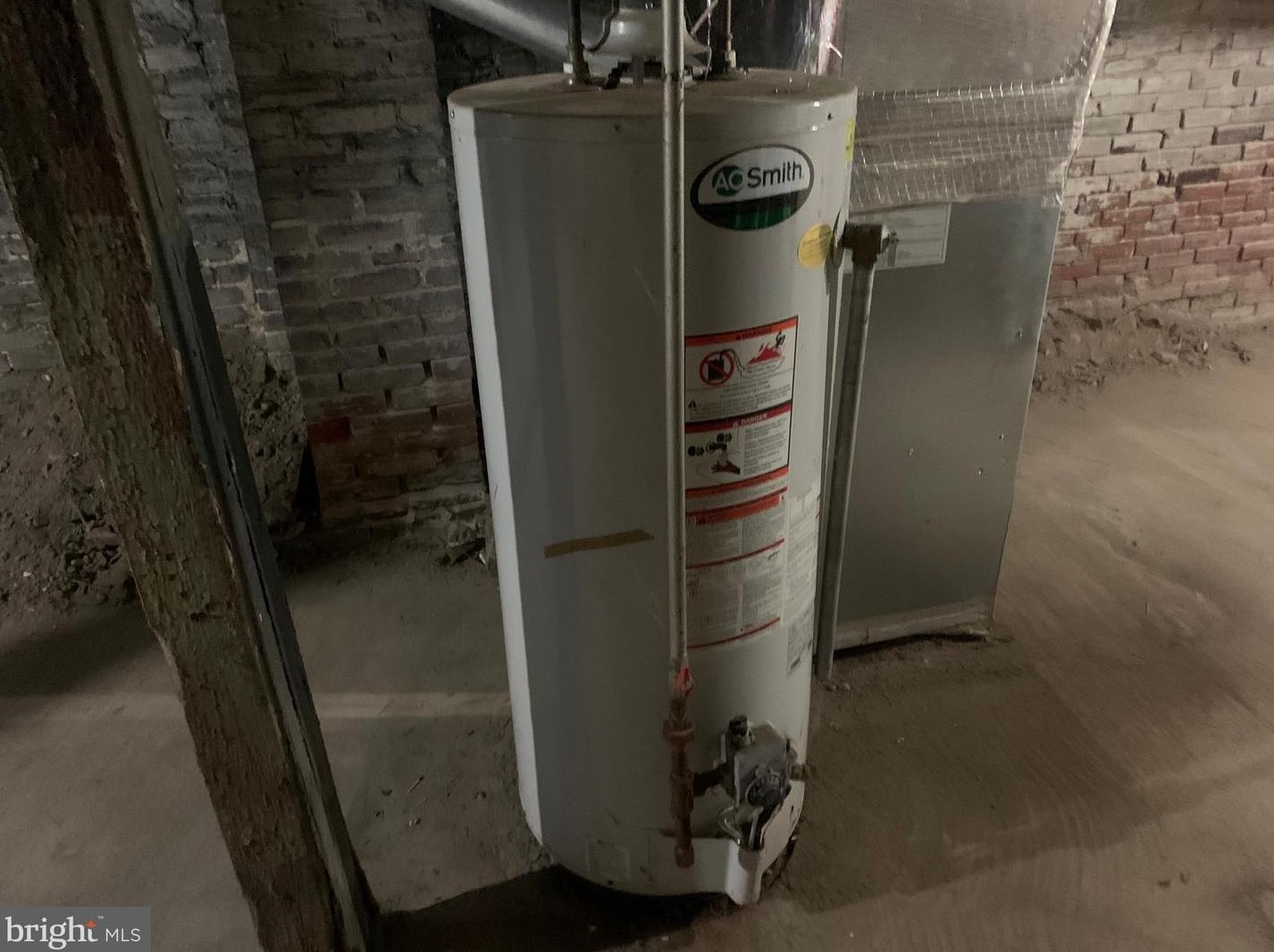 613 Peffer St, Harrisburg PA  17102-1025 exterior