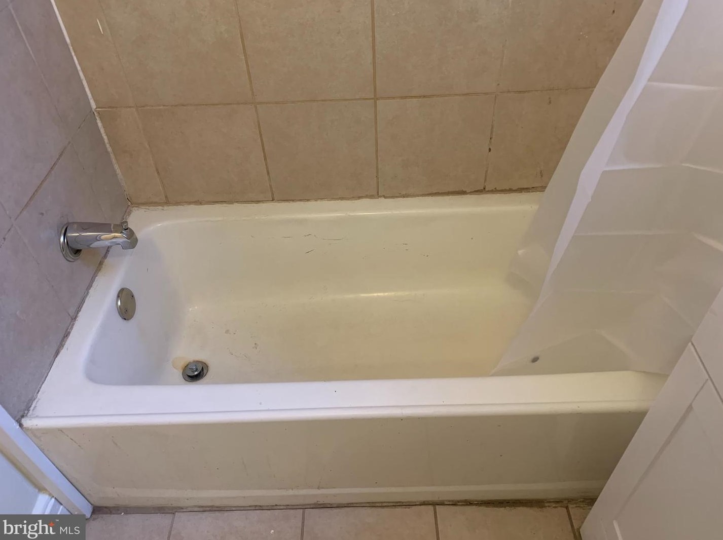 613 Peffer St, Harrisburg PA  17102-1025 exterior