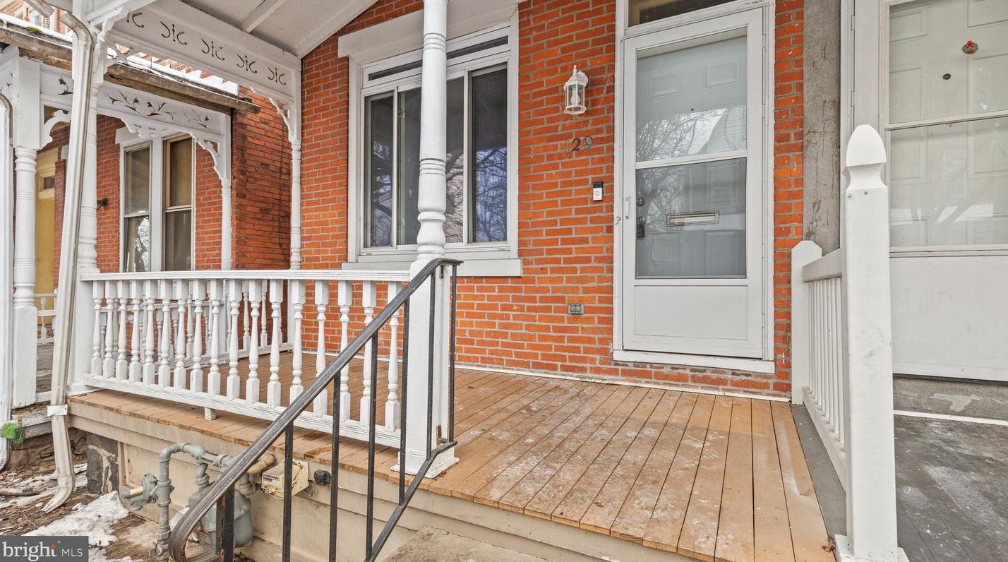 129 Hoerner St, Harrisburg, PA 17103-1327