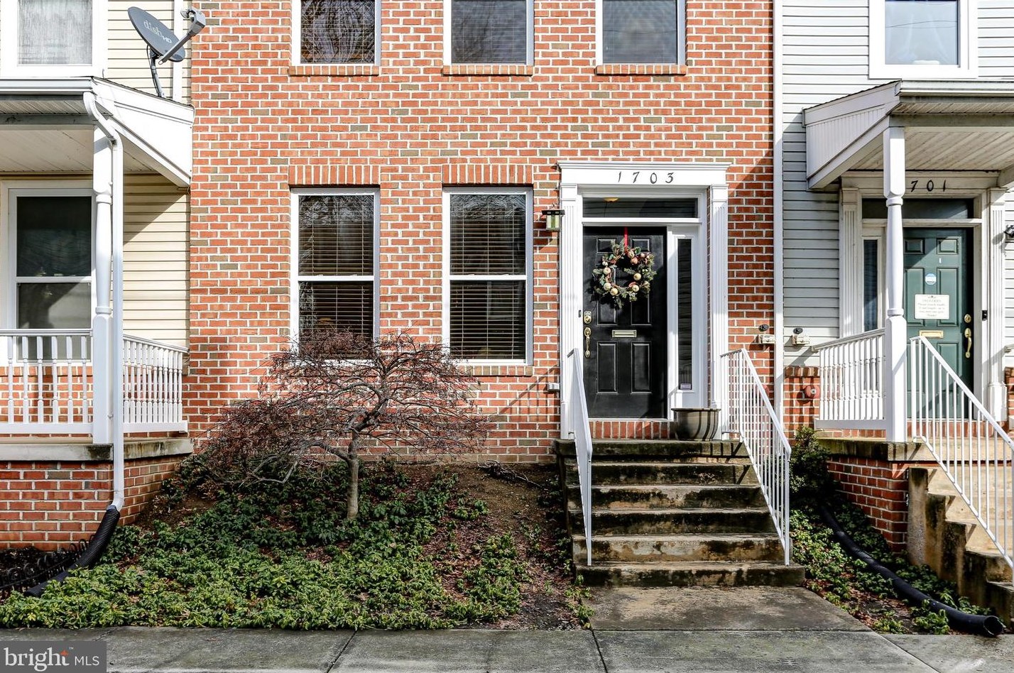 1703 Fulton St, Harrisburg, PA 17102-1632