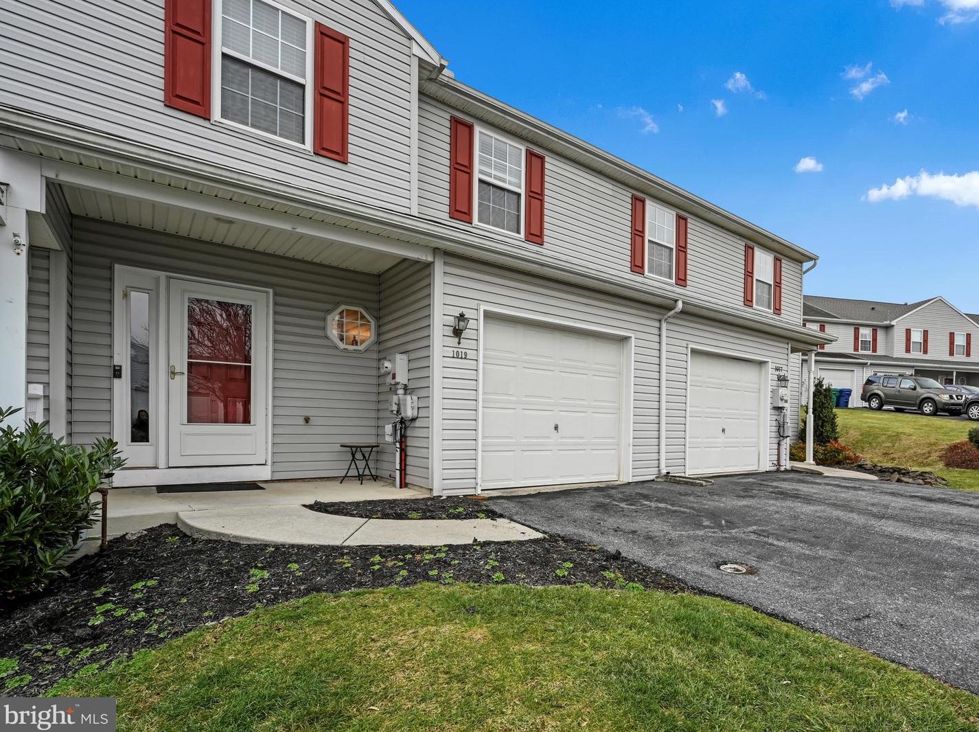 1019 Wooded Pond Dr, Harrisburg, PA 17111-4763