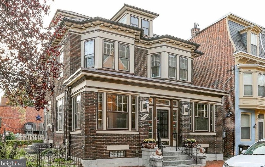 1222 Green St, Harrisburg, PA 17102-2748