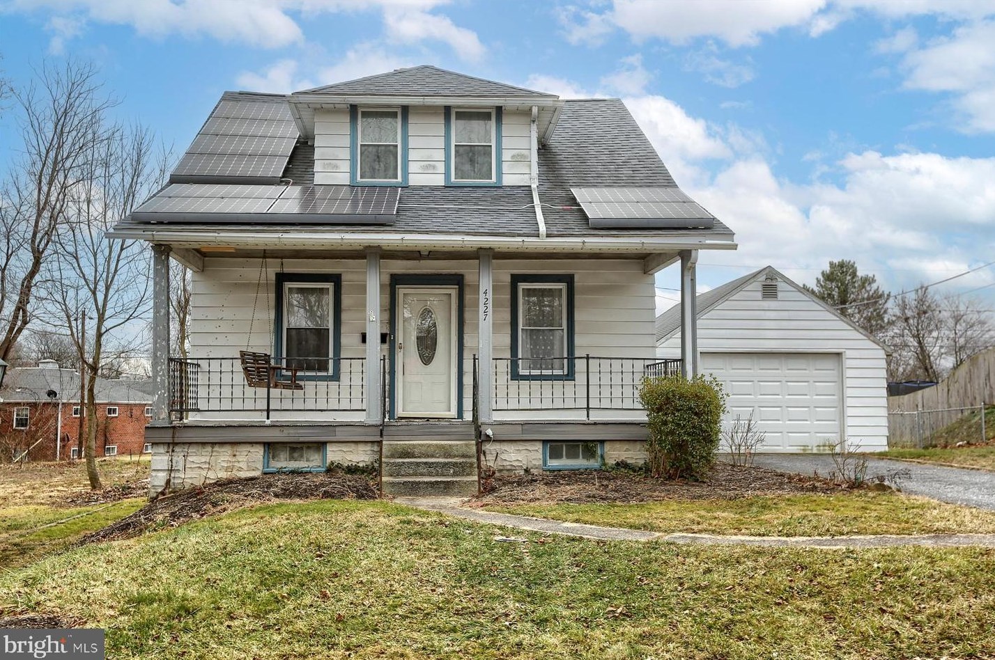 4227 Cambridge St, Harrisburg, PA 17109-2702