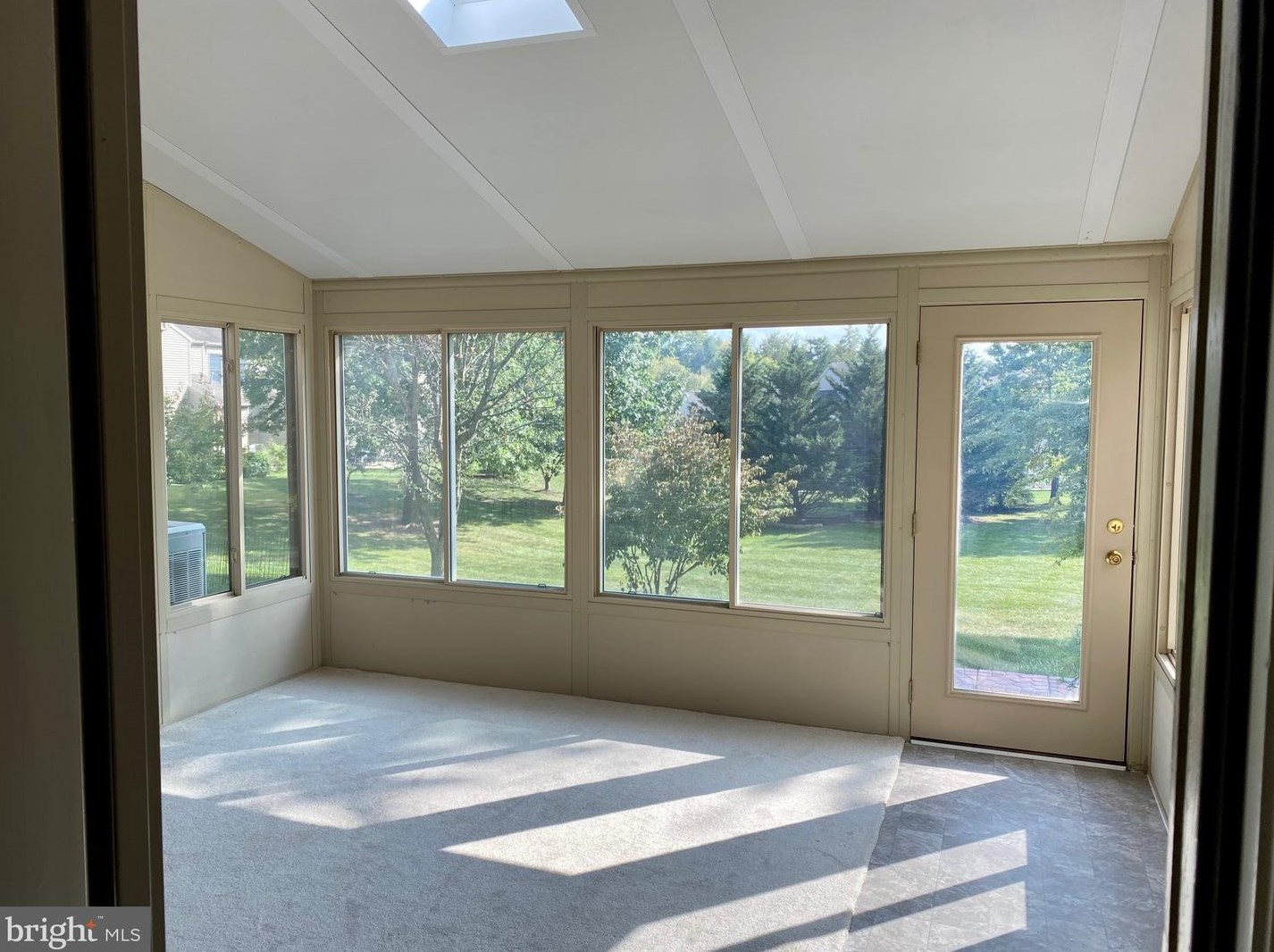 1946 Limestone Dr, Hummelstown PA  17036-7023 exterior