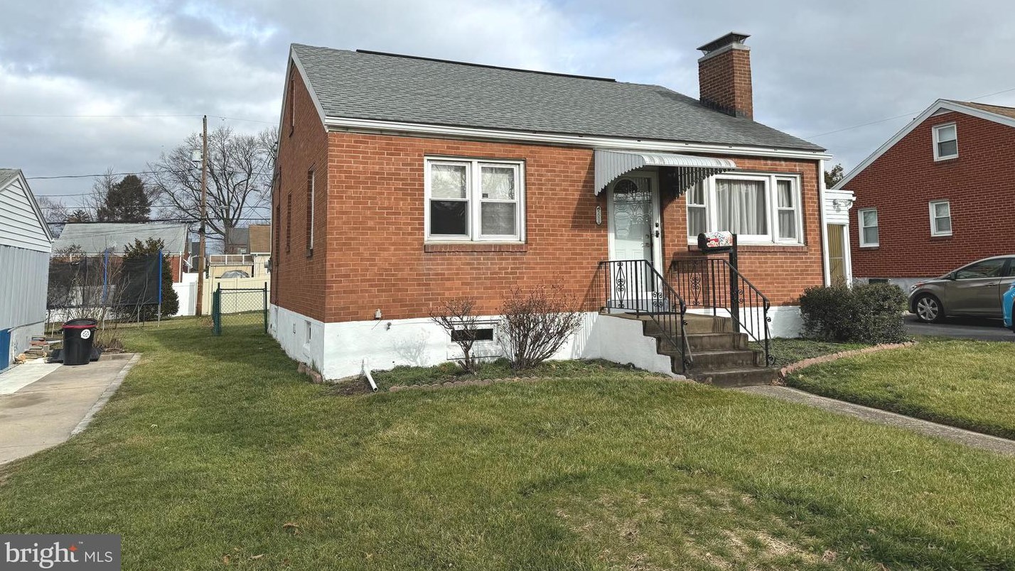 5004 Locust Ln, Harrisburg PA  17109-4521 exterior