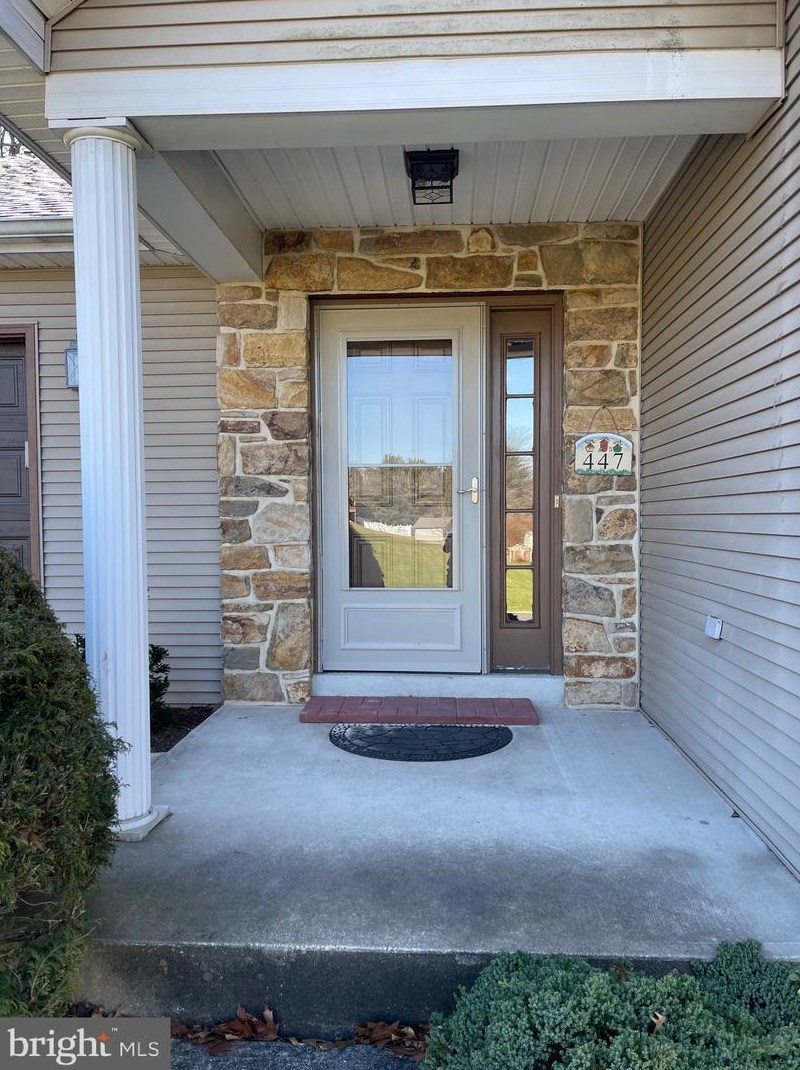 447 Boyer St, Powells Vly, PA 17032-9017