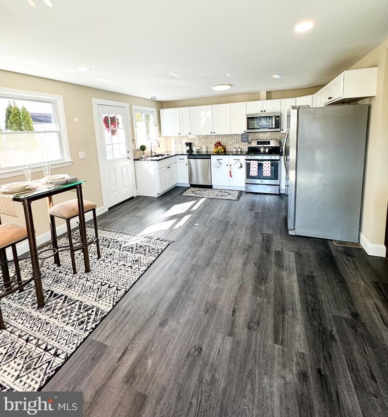 531 Bessemer St, Harrisburg PA  17113-1853 exterior