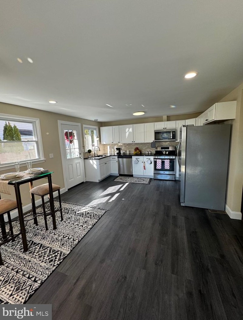 531 Bessemer St, Harrisburg PA  17113-1853 exterior