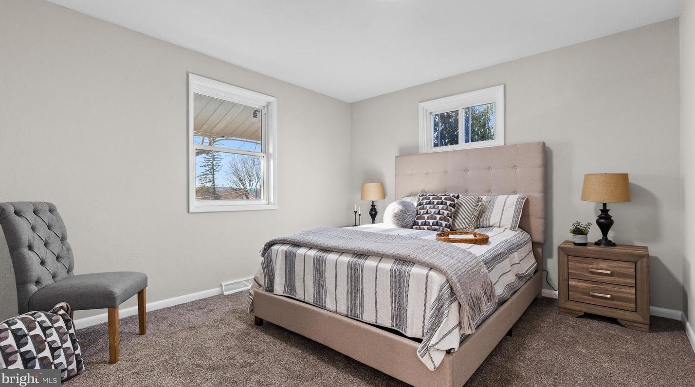 153 Alva Dr, Harrisburg PA  17112-3711 exterior