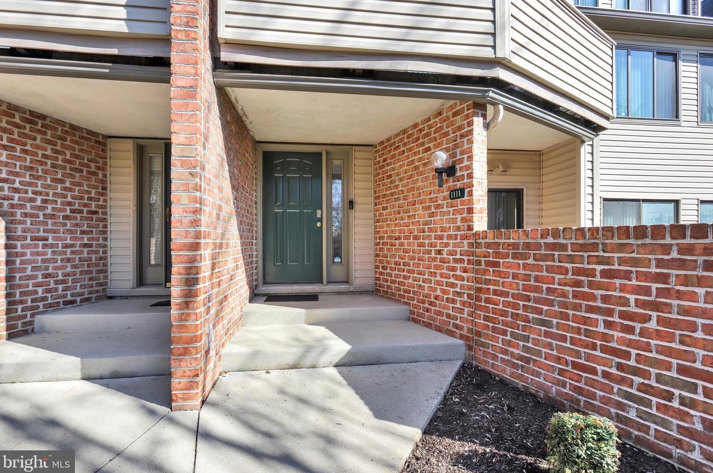1111 Cherrington Dr, Harrisburg, PA 17110-9495