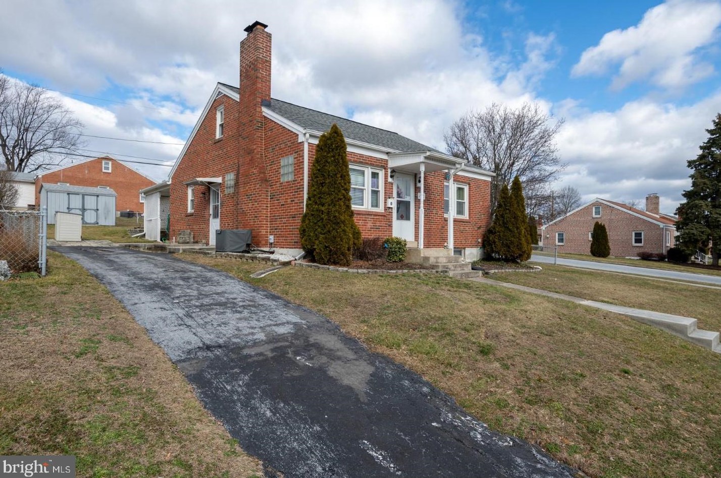 4922 Wyoming Ave, Harrisburg, PA 17109-3032