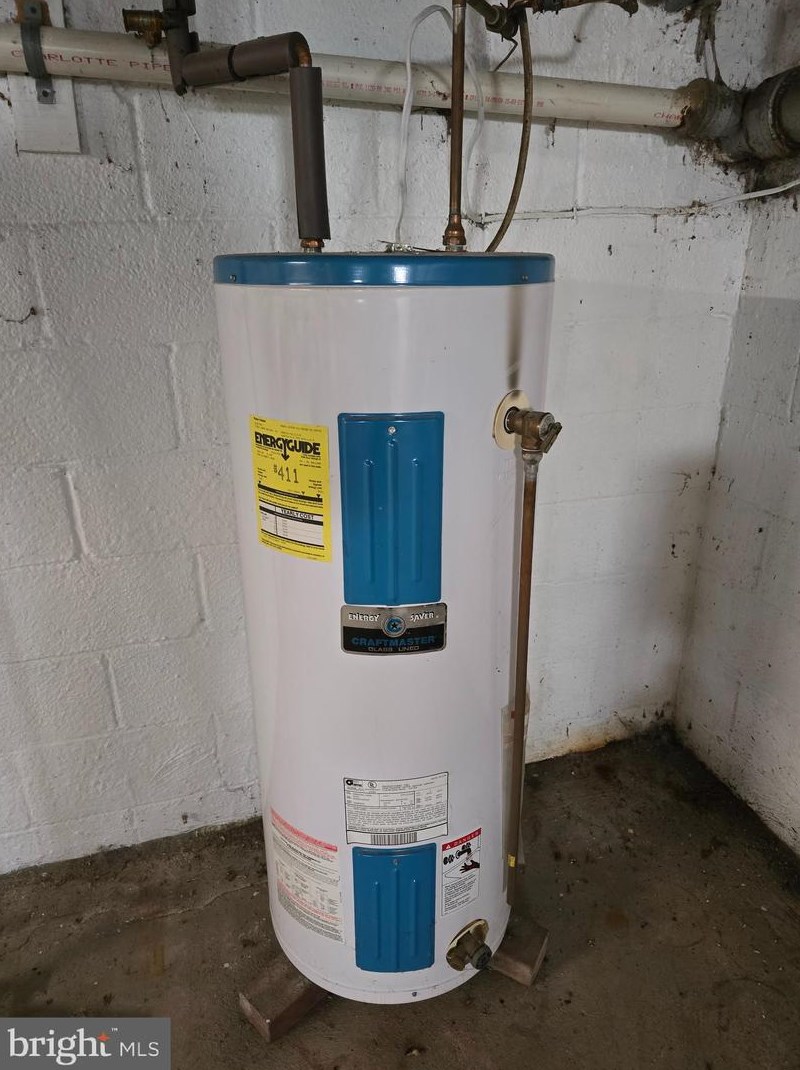 4922 Wyoming Ave, Harrisburg PA  17109-3032 exterior