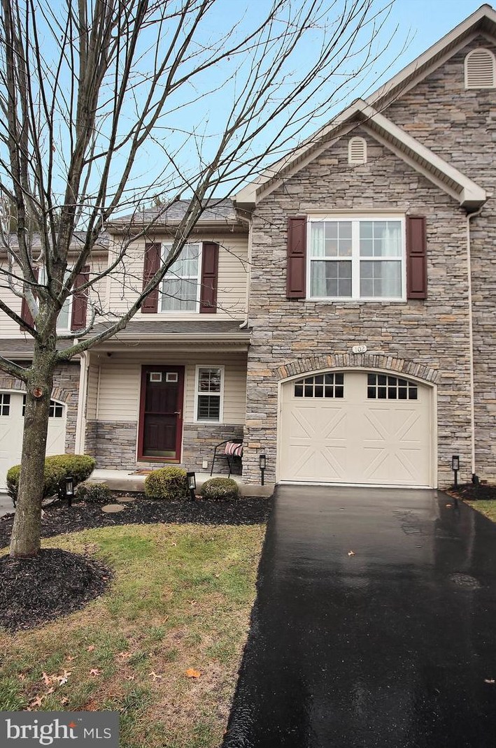 102 Needlewood Dr, Harrisburg, PA 17112-8714