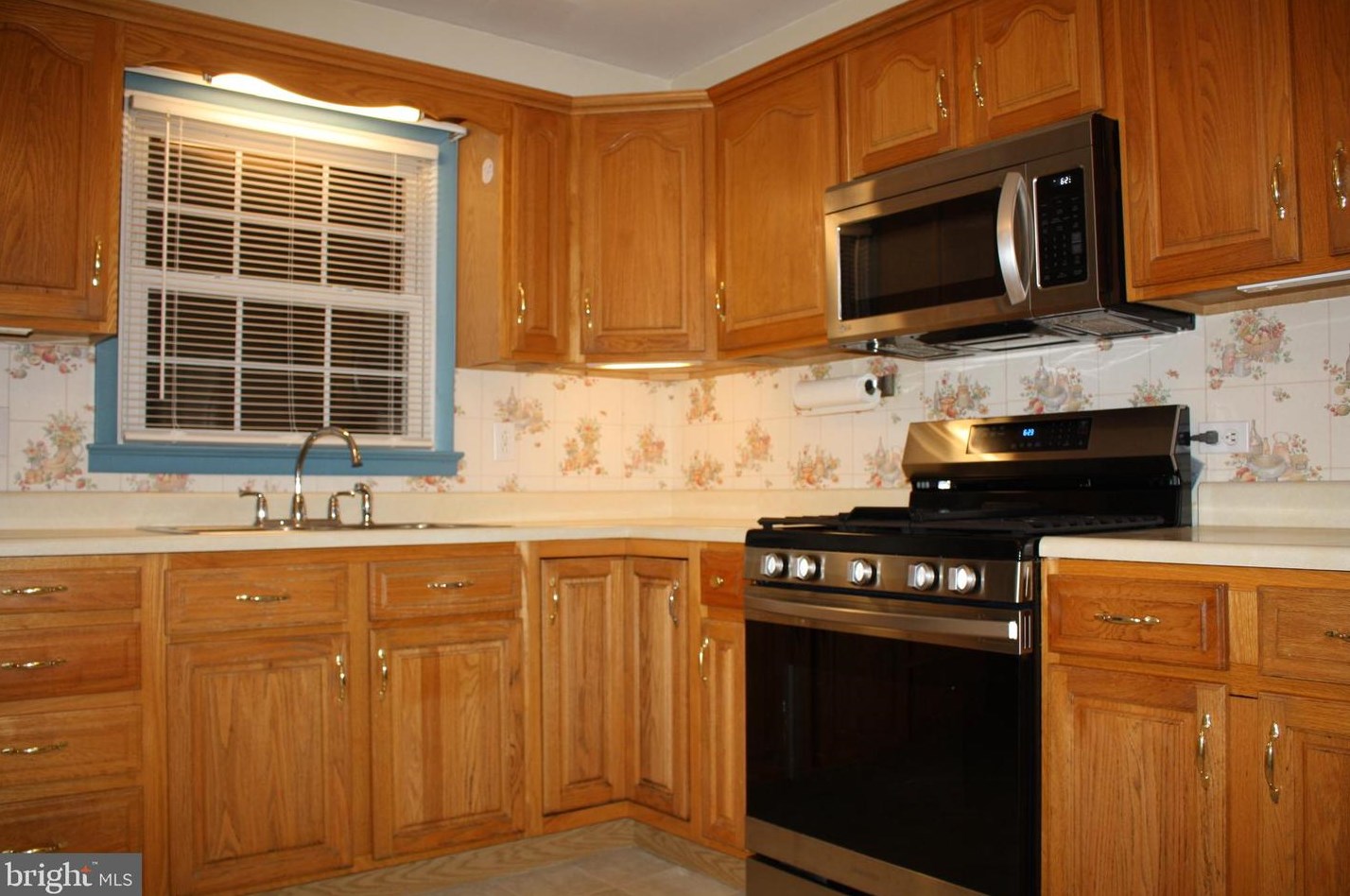 10 Sara St, Hbg Inter Airp, PA 17057