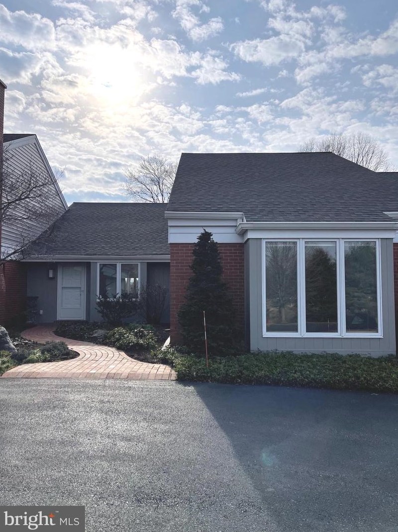 8 Spring Creek Mnr, Swatara, PA 17033