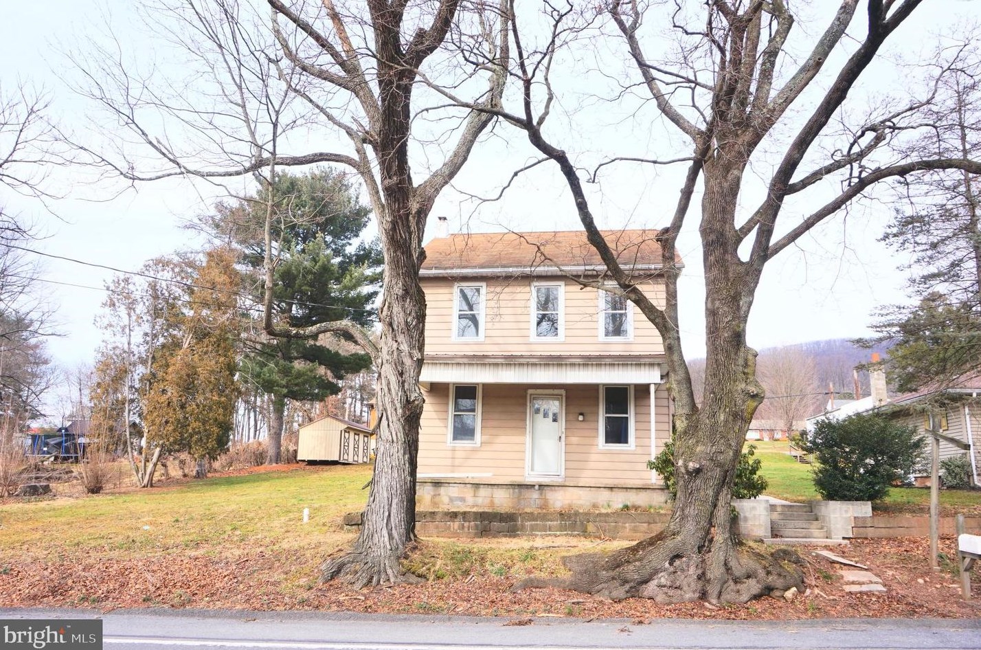 5631 Main St, Lykens, PA 17048