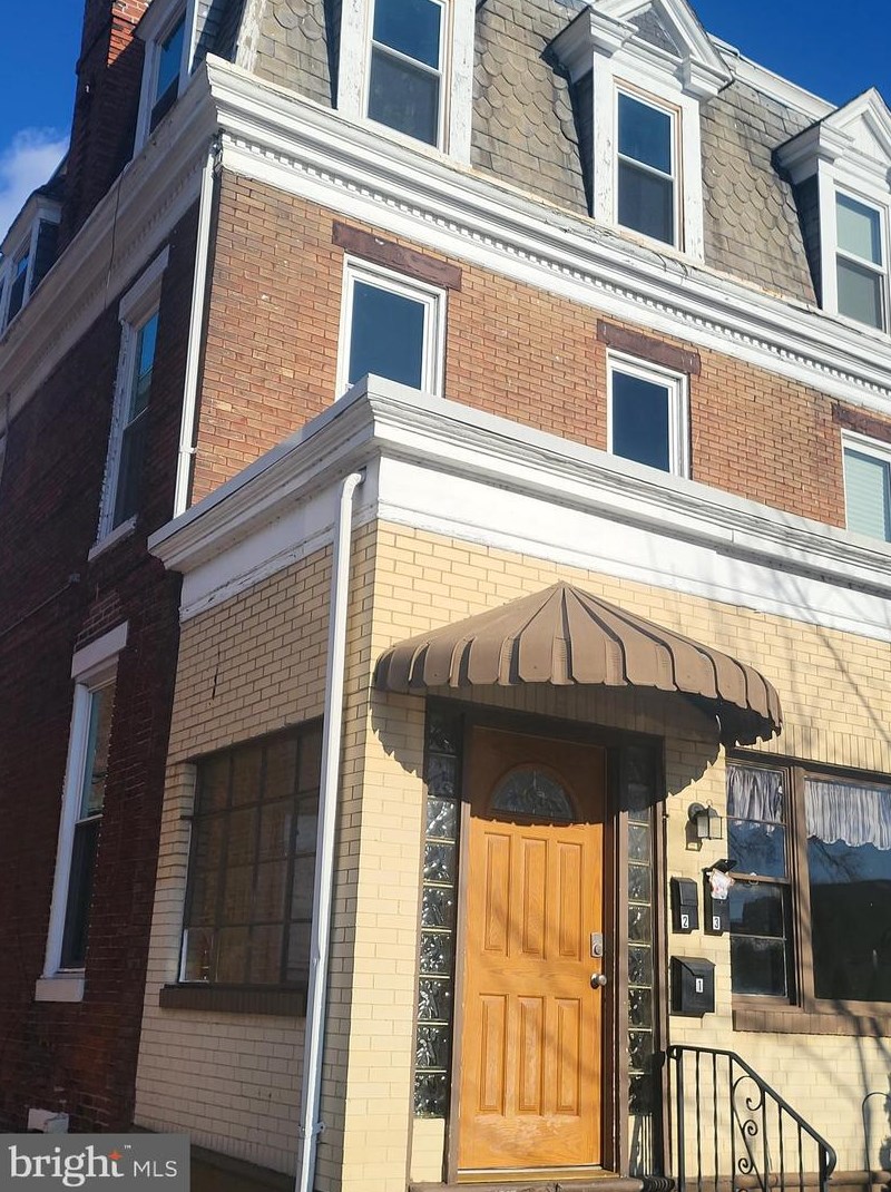 1823 2nd St, Harrisburg PA  17102-2369 exterior
