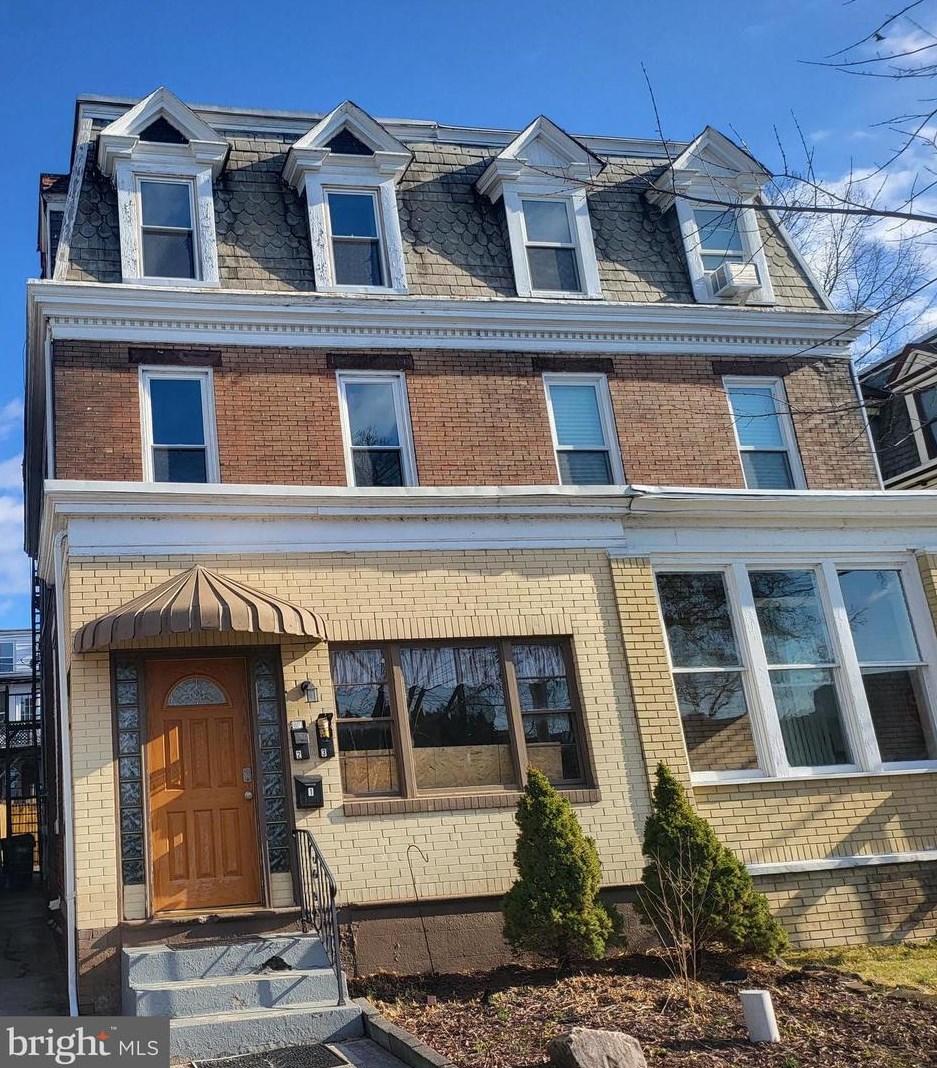 1823 2nd St, Harrisburg PA  17102-2369 exterior