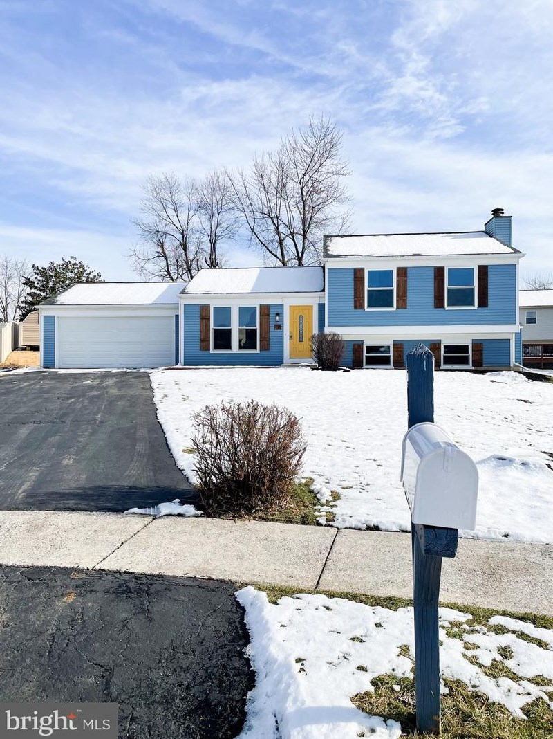 108 Wild Lilac Ct, Harrisburg, PA 17110-2975