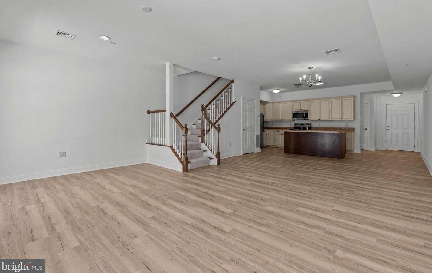 105 High Pointe Dr, Hummelstown PA  17036-8104 exterior