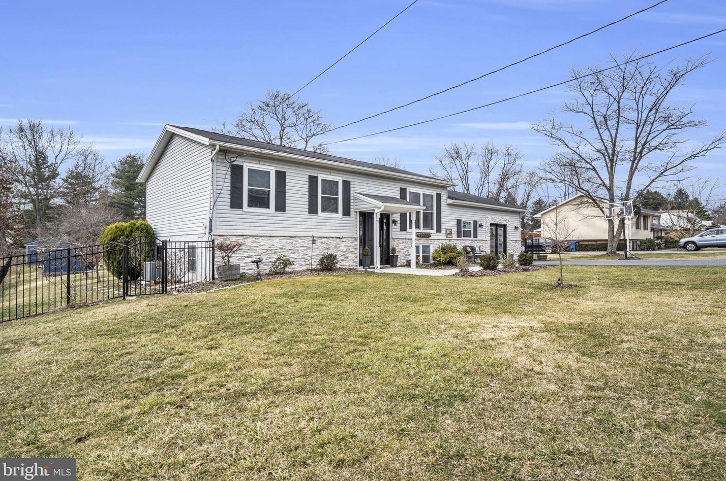 468 M St, Harrisburg, PA 17112-3234