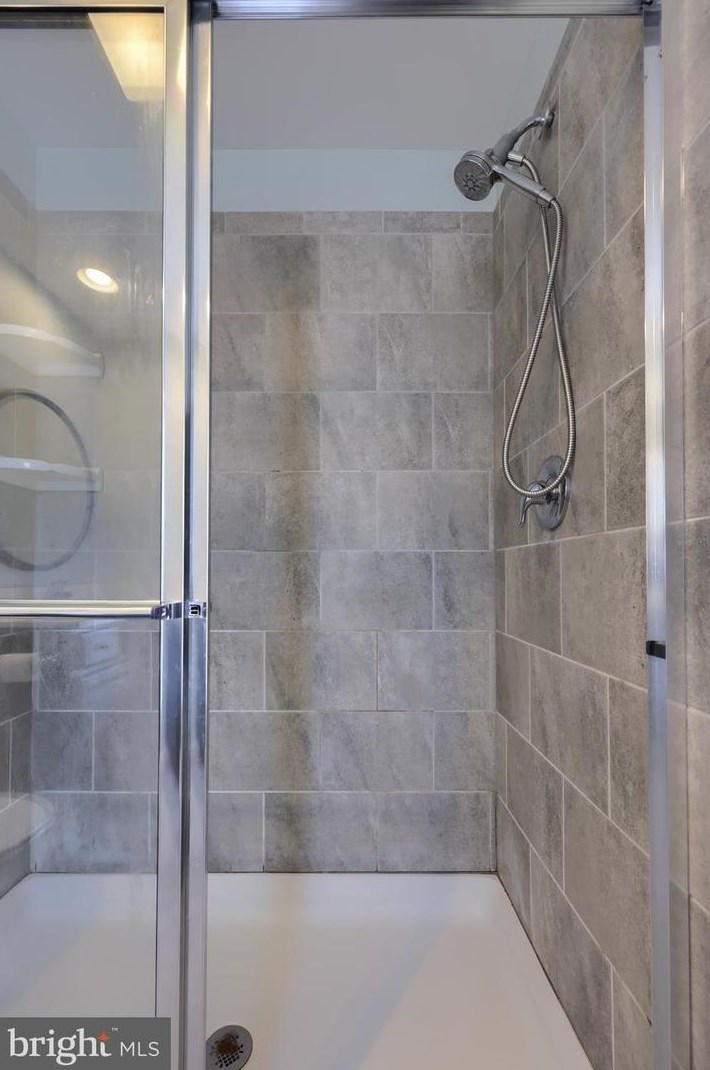 2111 Red Fox Dr, Hummelstown PA  17036-7087 exterior