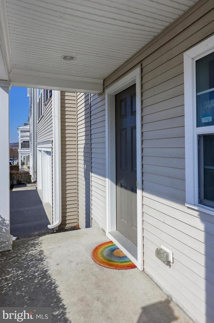 2111 Red Fox Dr, Hummelstown, PA 17036