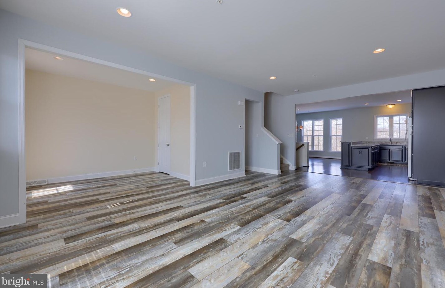 2111 Red Fox Dr, Hummelstown PA  17036-7087 exterior