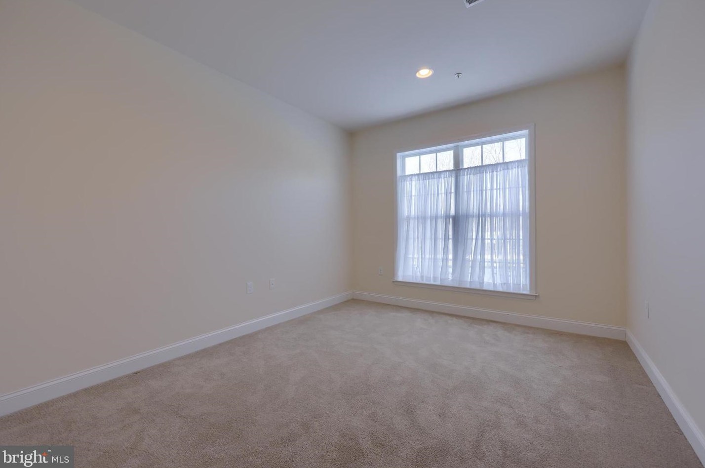 2111 Red Fox Dr, Hummelstown PA  17036-7087 exterior