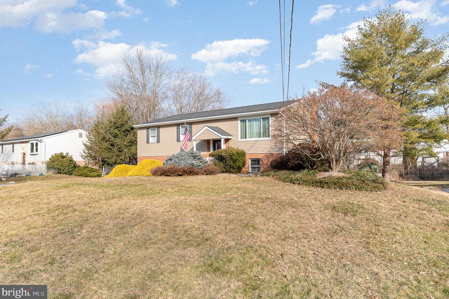 7710 Avondale Ter, Harrisburg, PA 17112-3804