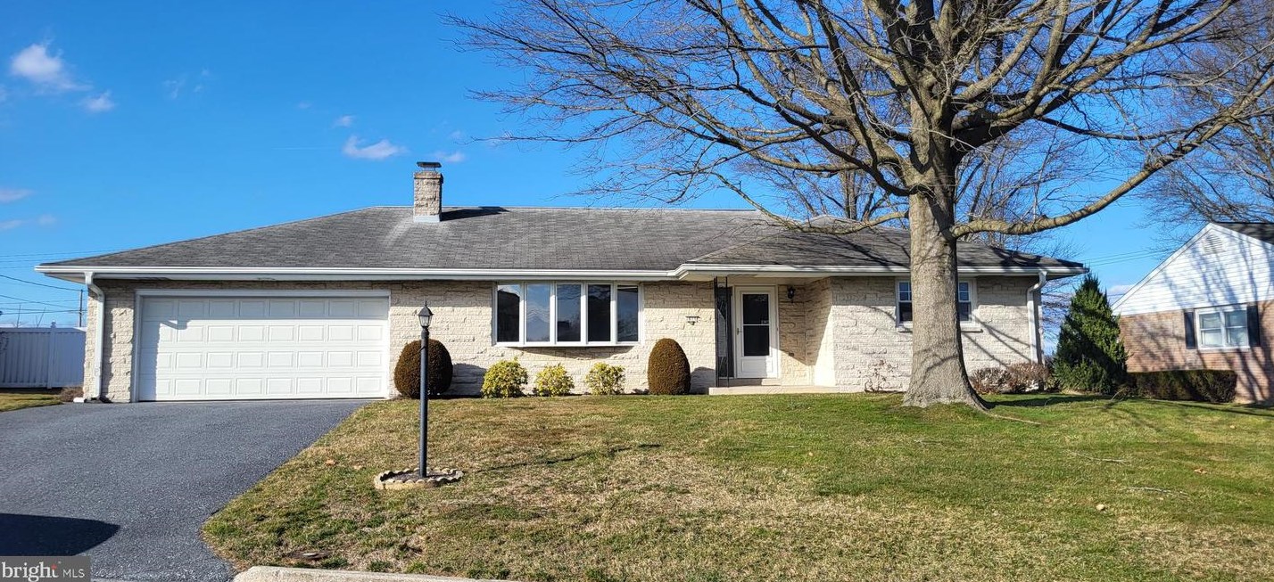 1615 Palm St, Swatara, PA 17033