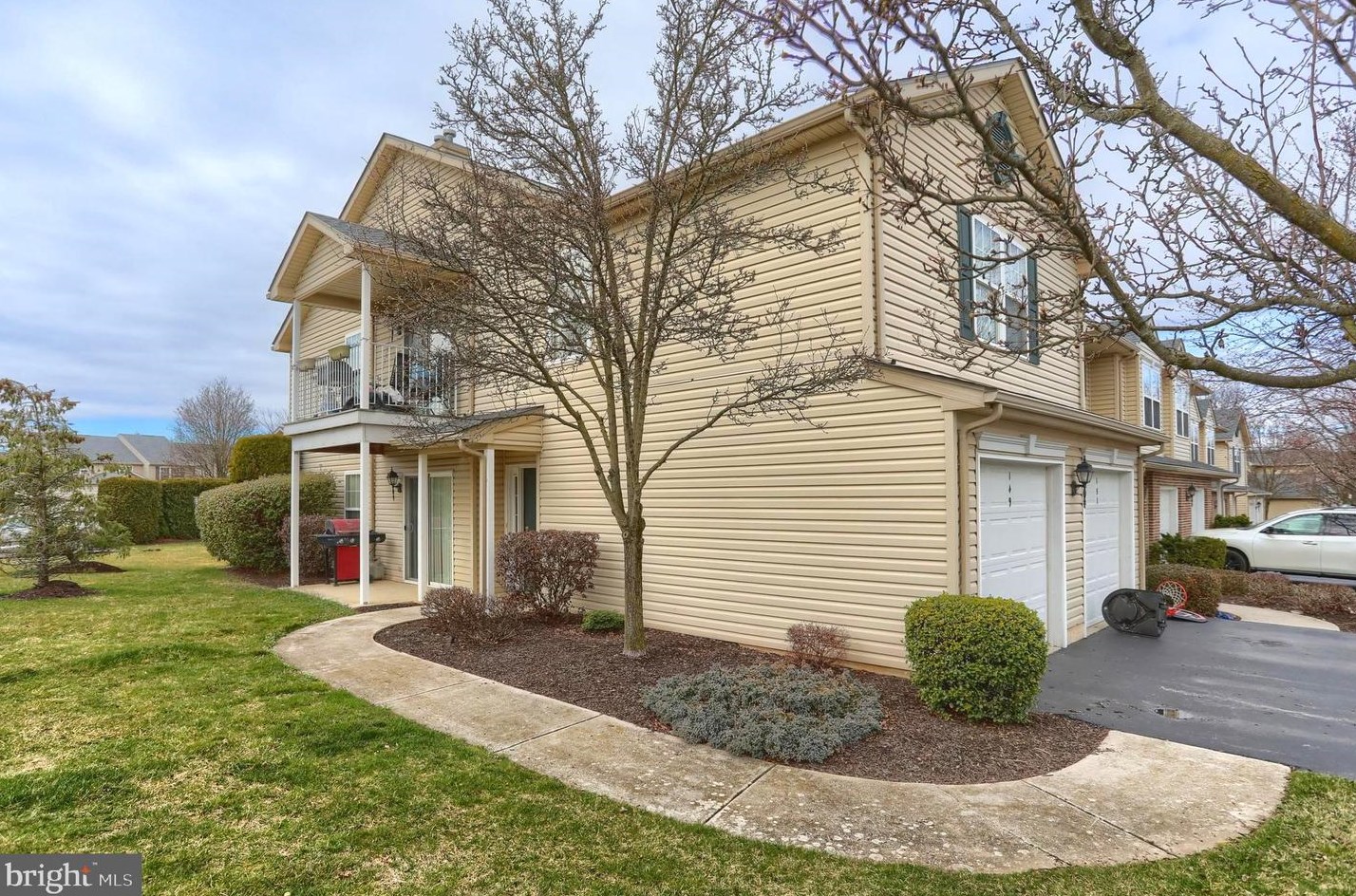 149 Sparrow Rd, Hummelstown, PA 17036-8833