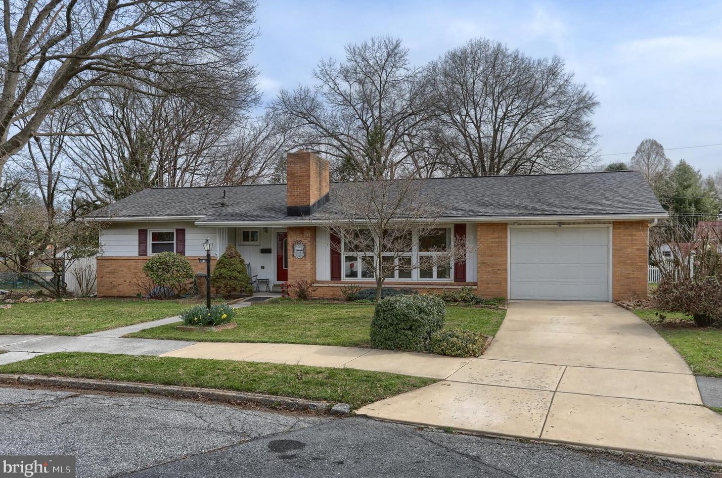 404 Redwood St, Harrisburg, PA 17109-4717