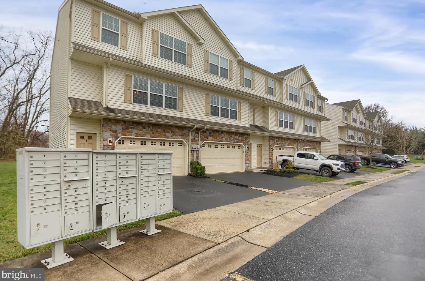 117 Mapleton Blvd, Harrisburg PA  17112-3636 exterior