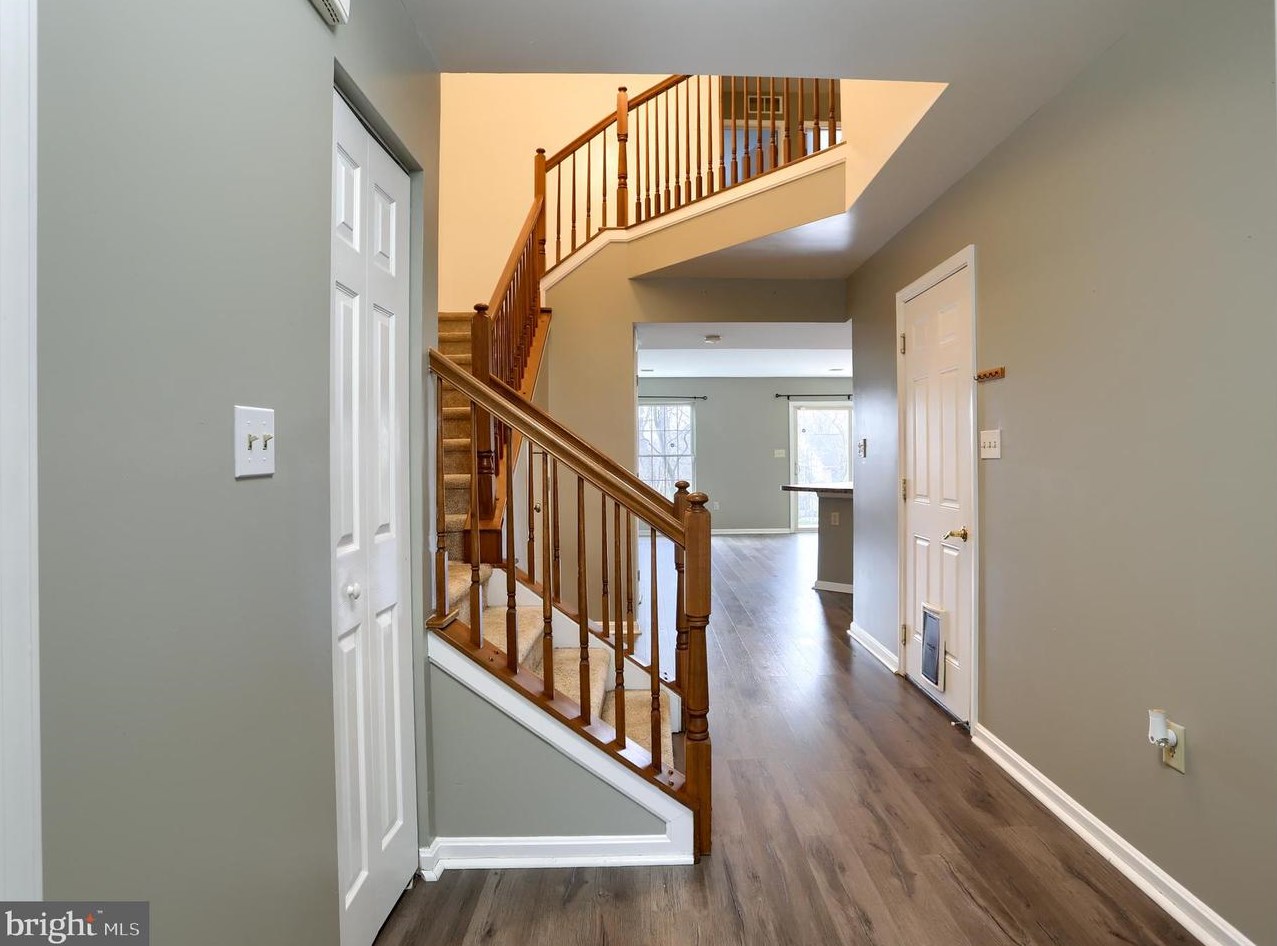 539 Pond View Ct, Harrisburg PA  17110-4020 exterior