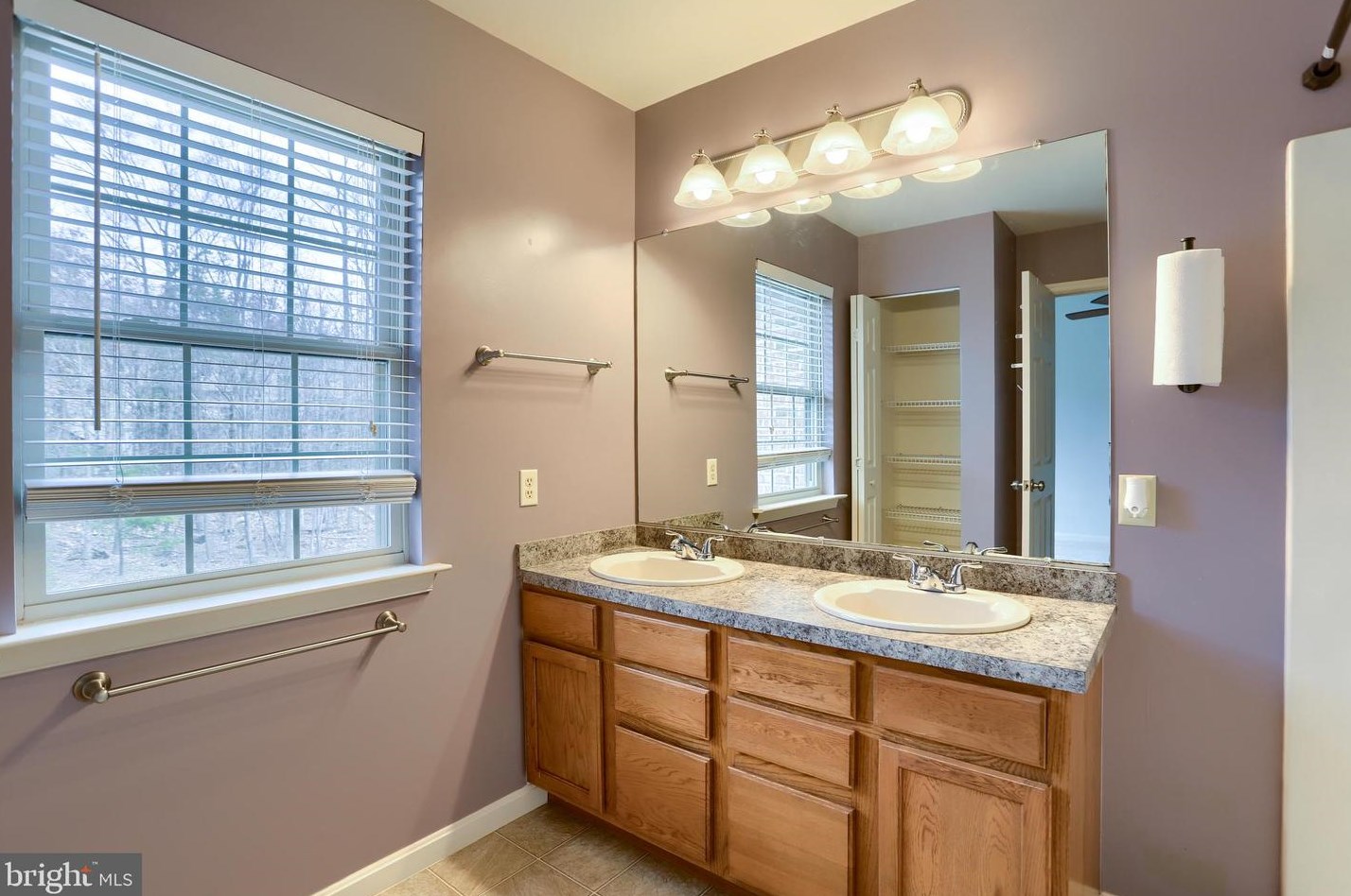 539 Pond View Ct, Harrisburg PA  17110-4020 exterior