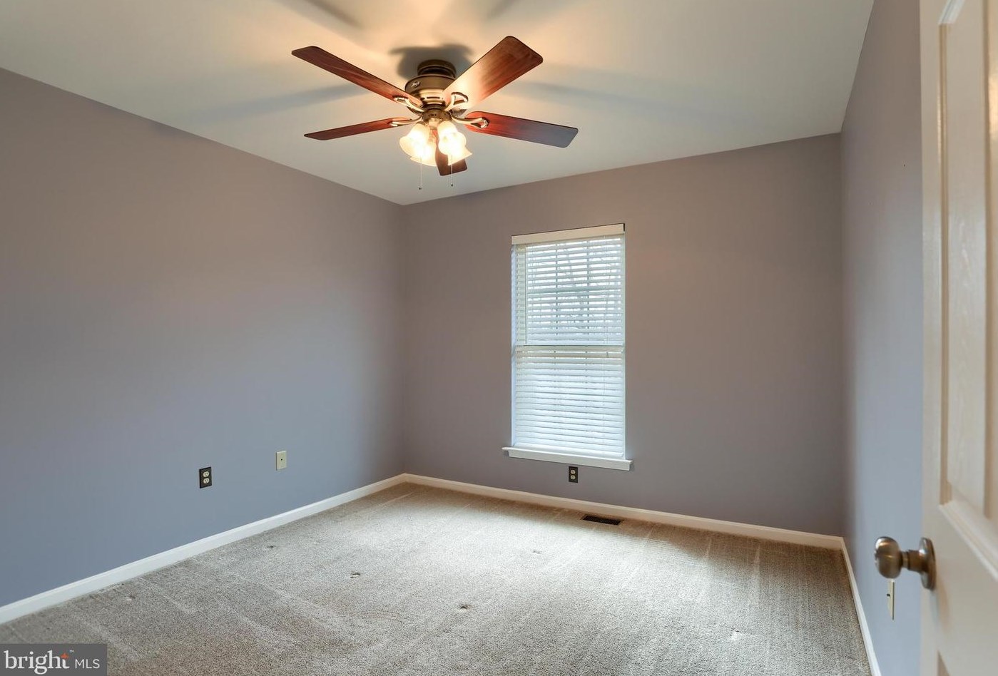 539 Pond View Ct, Harrisburg PA  17110-4020 exterior