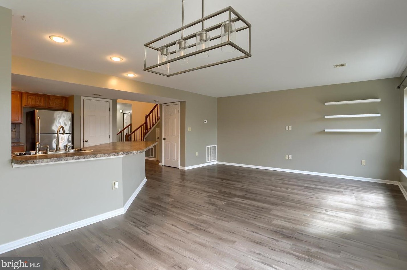 539 Pond View Ct, Harrisburg PA  17110-4020 exterior