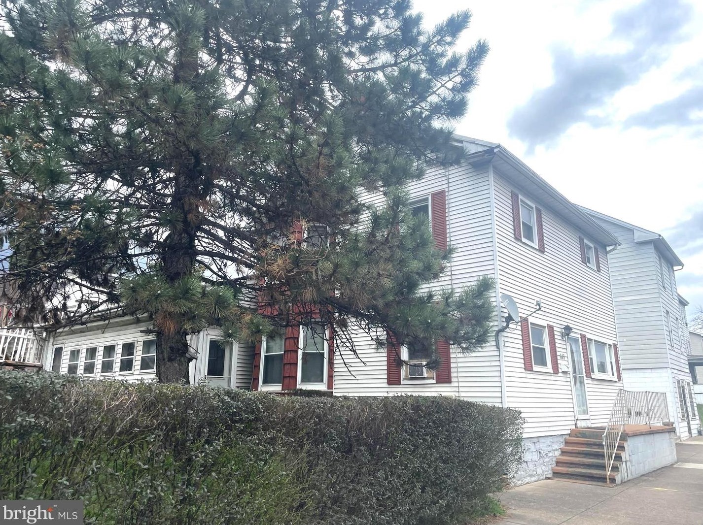 643 N Front St, Harrisburg, PA 17113