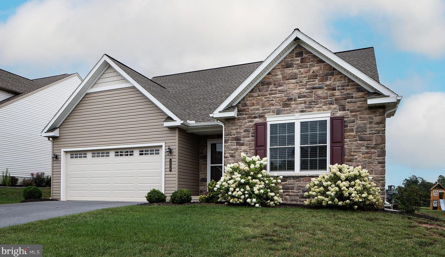 106 Bamboo Wy, Hbg Inter Airp, PA 17057