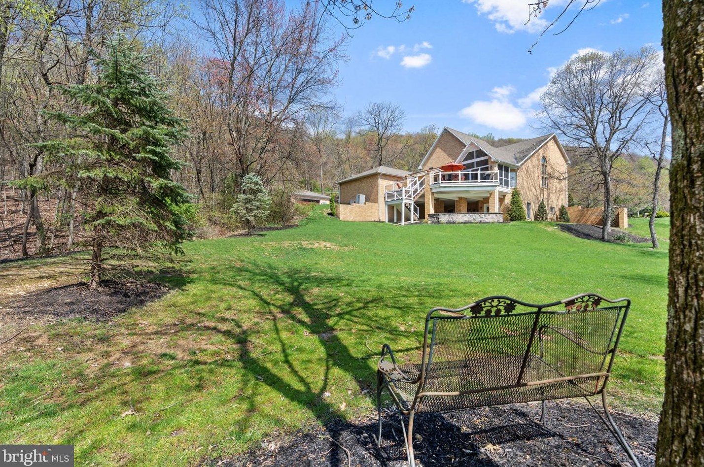 2350 Timber Line Ct, Harrisburg, PA 17112-6019