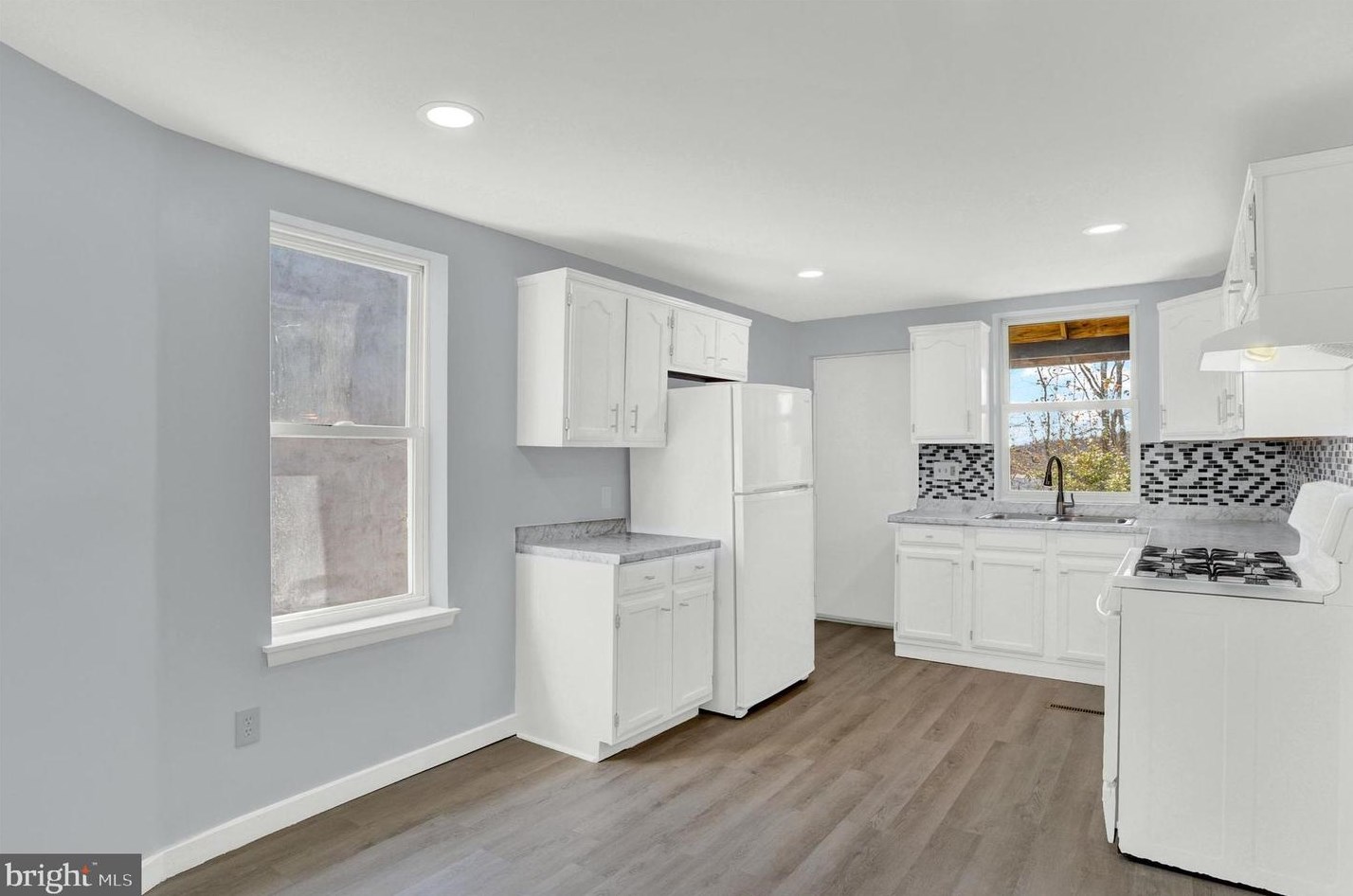 442 Crescent St, Harrisburg PA  17104-1714 exterior