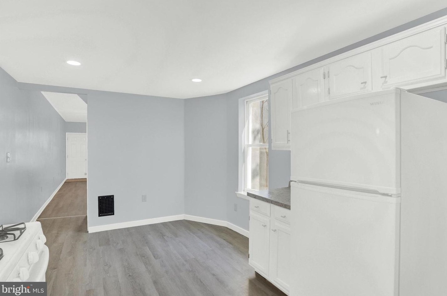 442 Cres St, Harrisburg PA  17104-1715 exterior