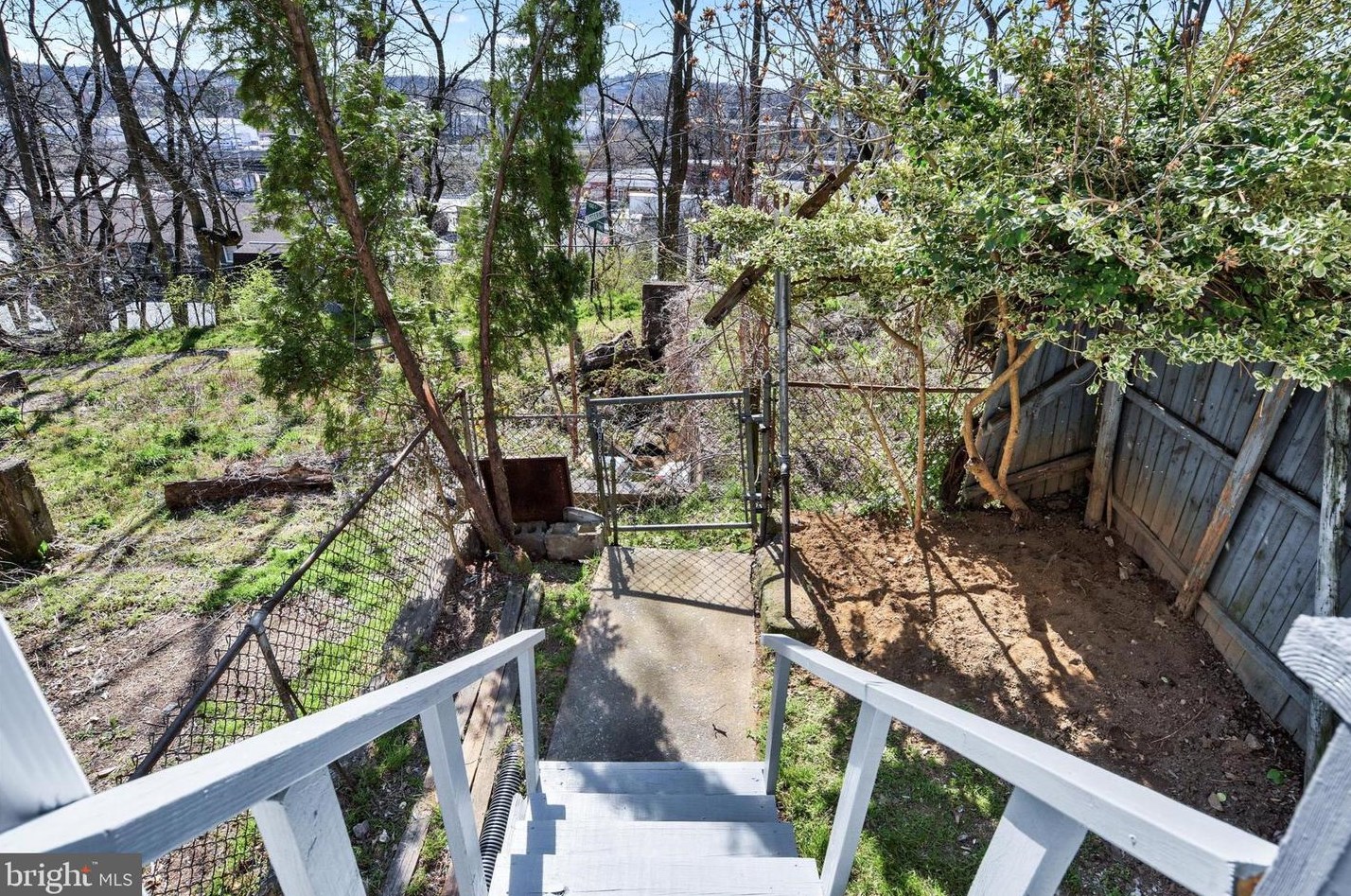 442 Cres St, Harrisburg PA  17104-1715 exterior