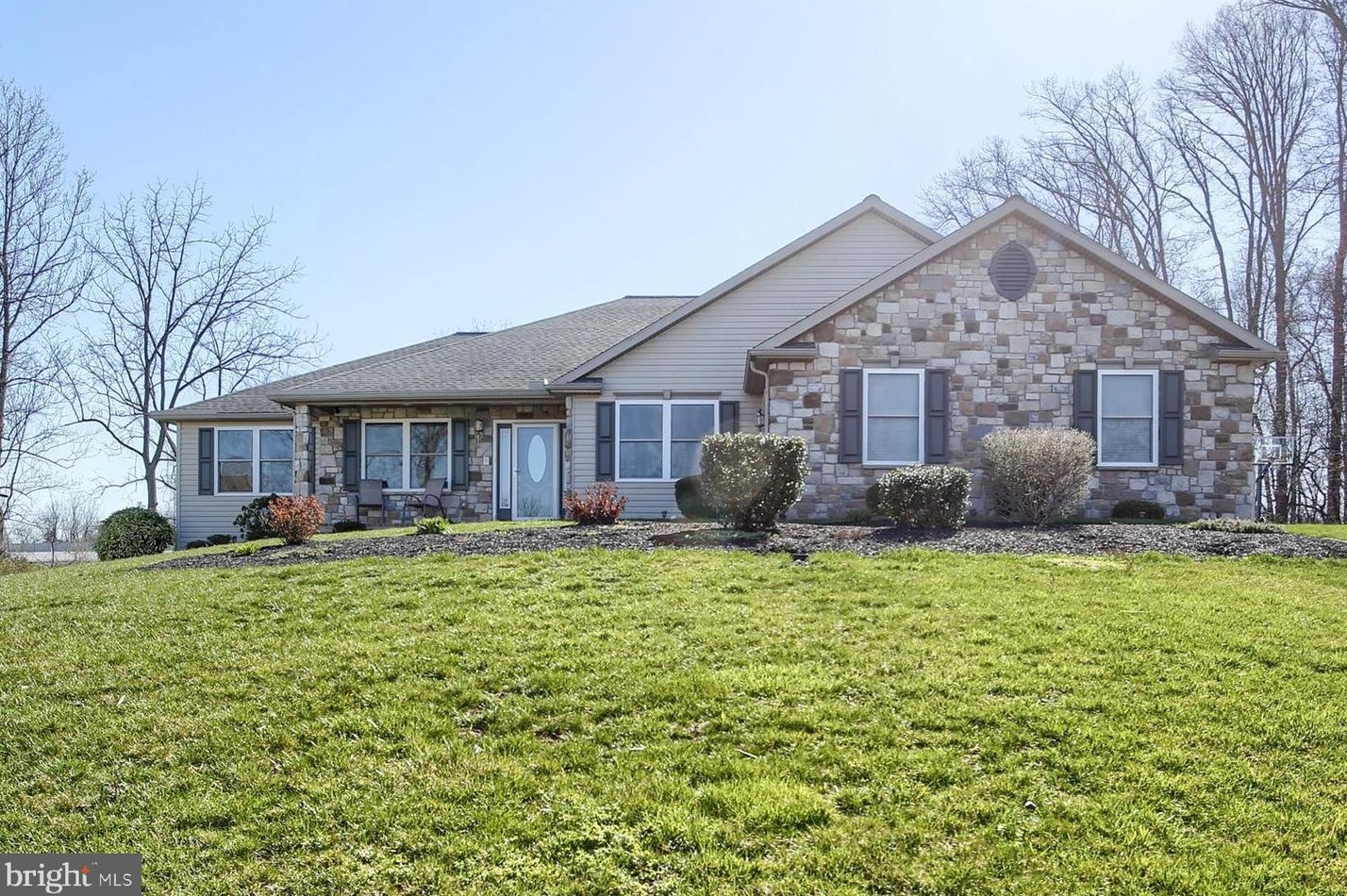 811 Evergreen Dr, Hbg Inter Airp, PA 17057-3163