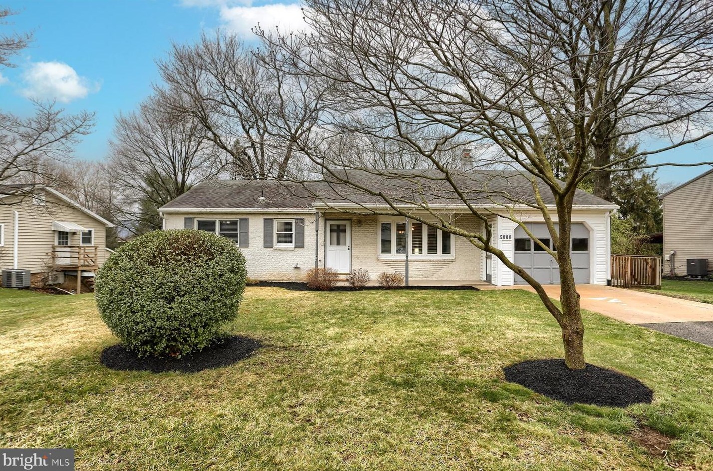 5888 Fox St, Harrisburg, PA 17112