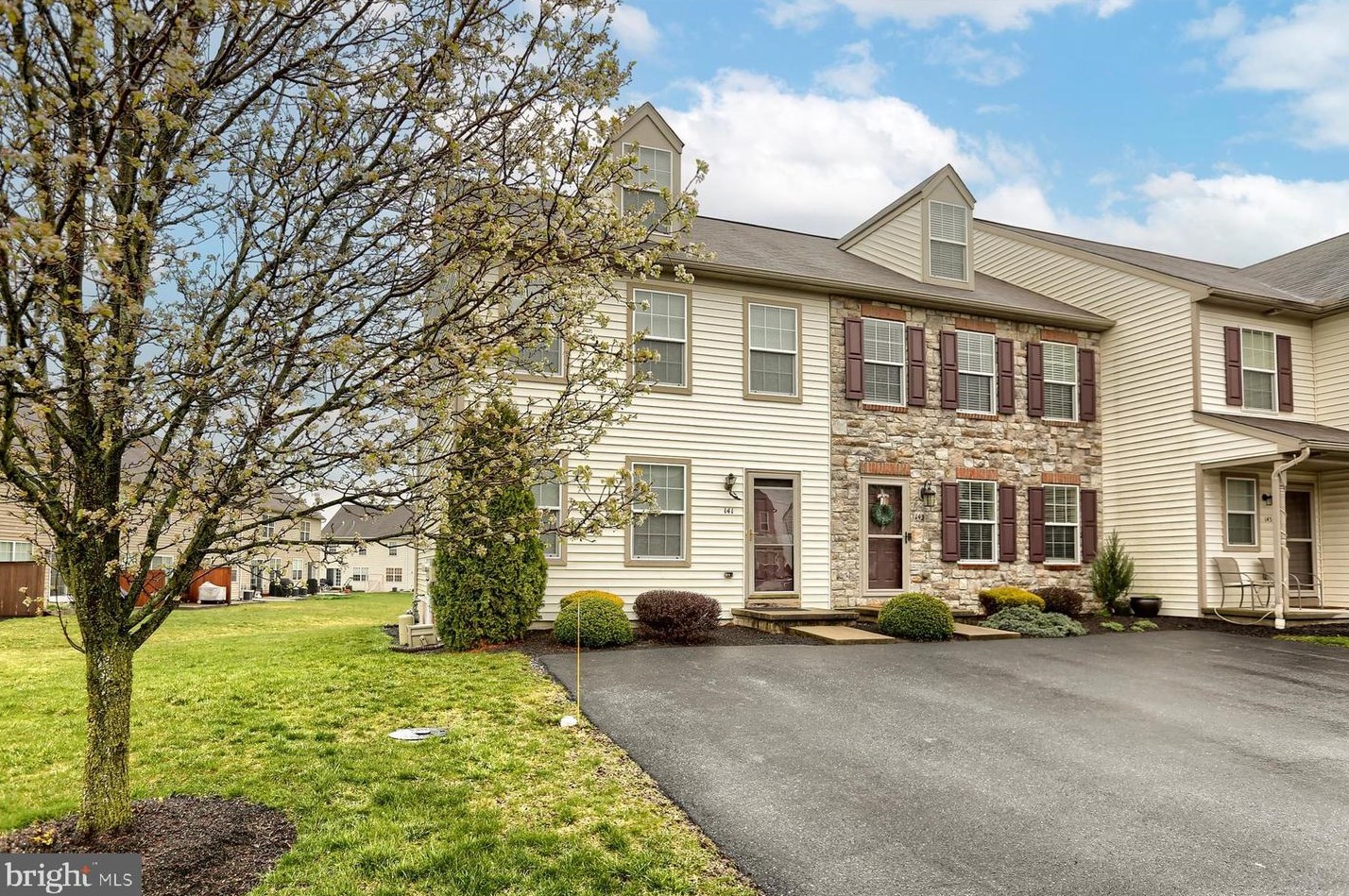 141 Radle Rd, Harrisburg, PA 17112
