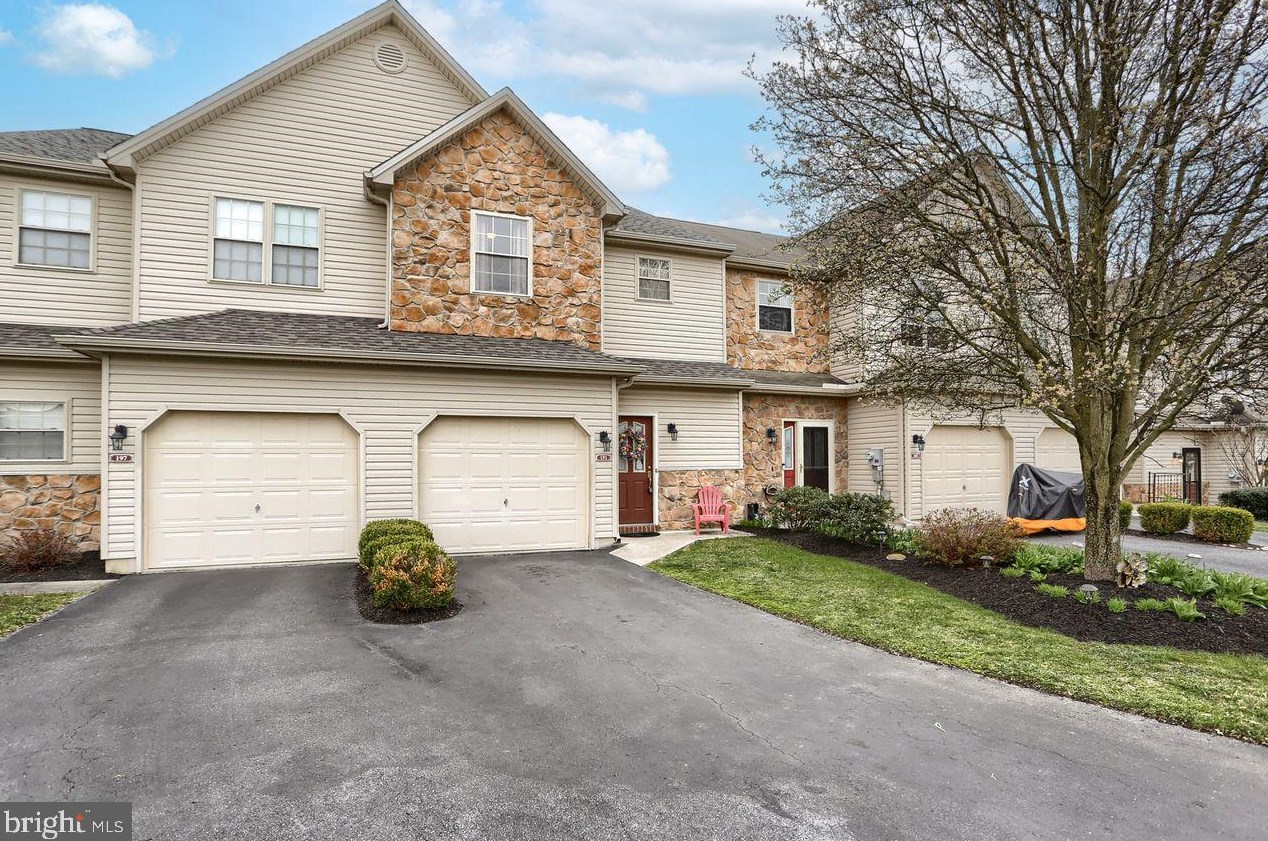 191 Kristy Ln, Harrisburg, PA 17111