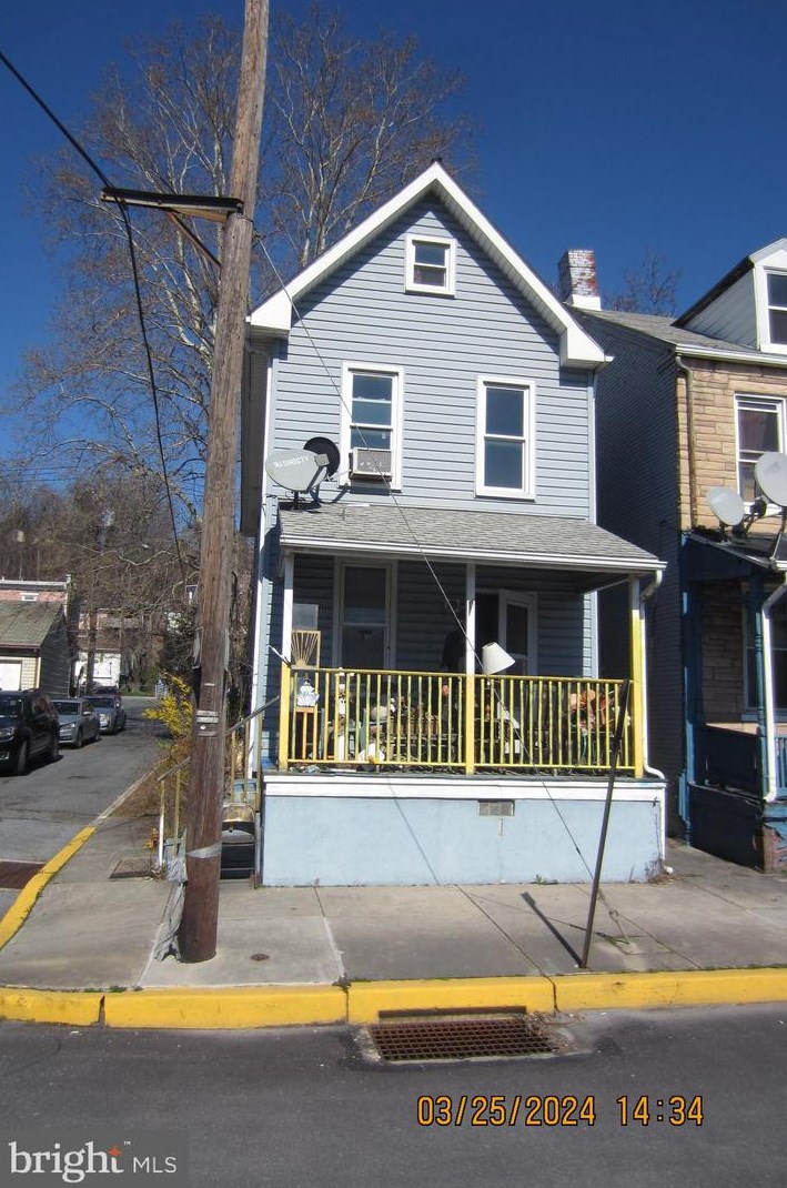 701 Front St, Harrisburg, PA 17101-1093